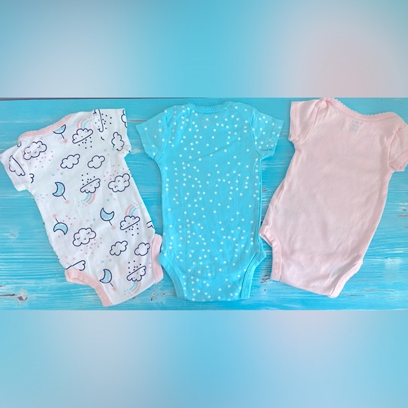 3-Pack Baby Gerber Onesies Brand Bodysuits - Picture 2 of 3